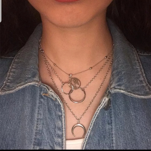 *Moyra* World Rings Necklace - Picture 2 of 3